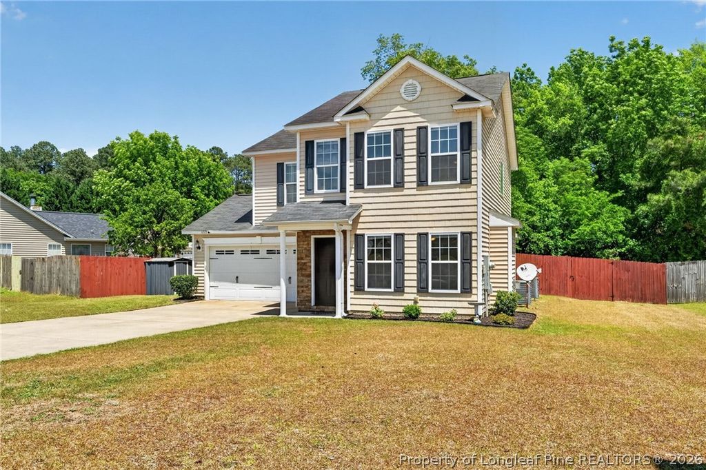 Photo of 1213 Screech Owl Drive, Hope Mills, NC 28348 (MLS # 761523)
