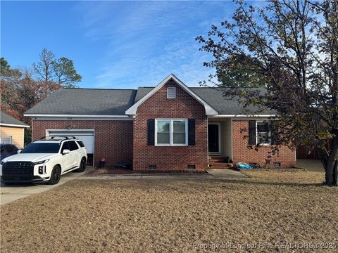 Photo of 805 Windingwood Place, Hope Mills, NC 28348 (MLS # 754602)