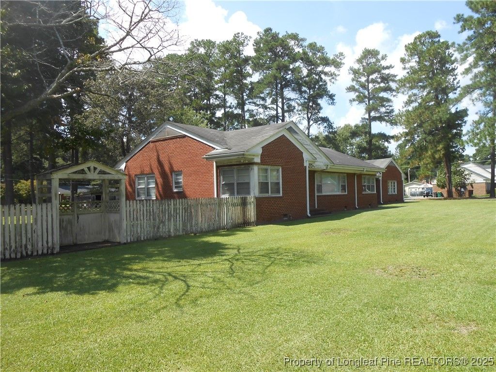 Photo of 2405 N Kenan Avenue, Lumberton, NC 28358 (MLS # 754822)