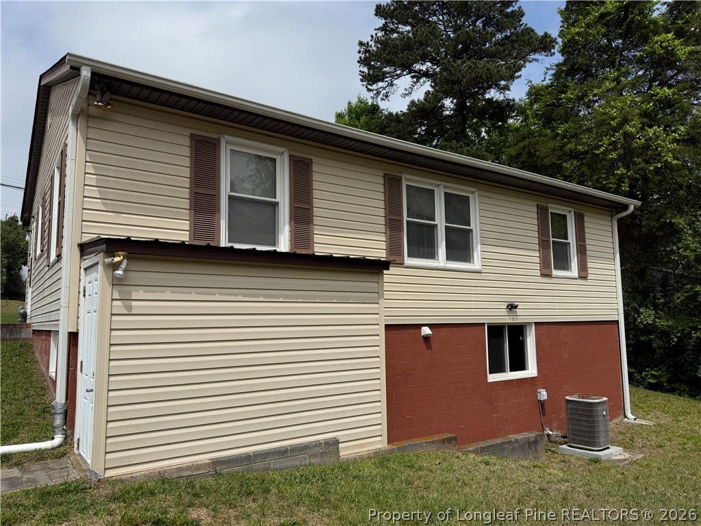 Photo of 131 Robbins Avenue, Jamestown, NC 27282 (MLS # 767049)