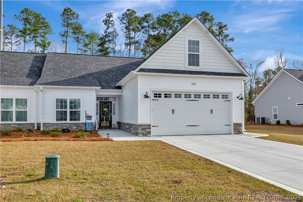 Photo of 204 Oak Pointe Circle, Lumberton, NC 28358 (MLS # 762267)
