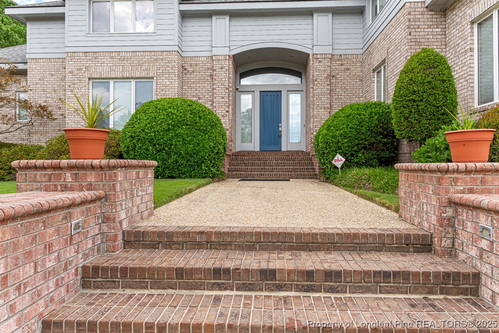 171 S Churchill Drive