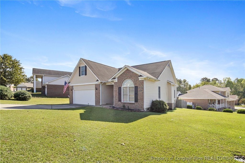 Photo of 1000 Foxhound Court, Fayetteville, NC 28314 (MLS # 751428)