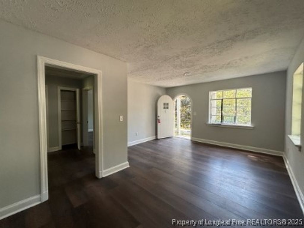 Photo of 1406 Briarcliff Drive, Fayetteville, NC 28305 (MLS # 751764)