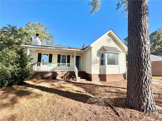 4324 FALLS DR, HOPE MILLS, NC 28348 - Image a04d4fde792d5a8869e26b6c702a4199/2912956094