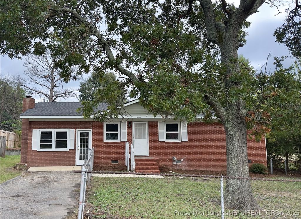 Photo of 639 Woodburn Drive, Fayetteville, NC 28311 (MLS # 751795)