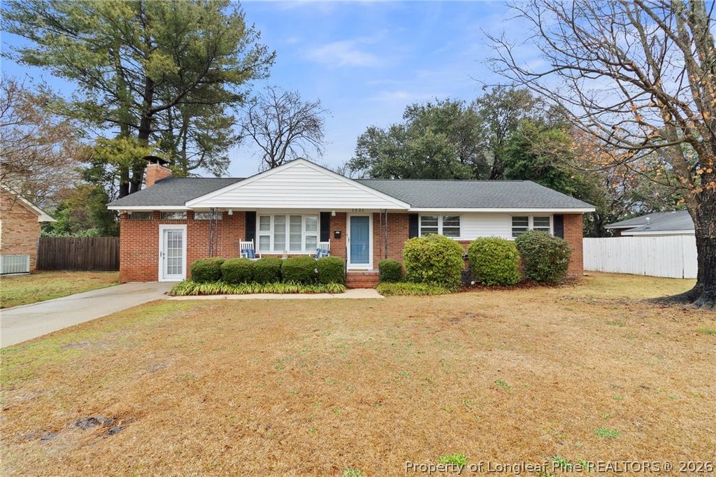 Photo of 1521 Berkshire Road, Fayetteville, NC 28304 (MLS # 758027)