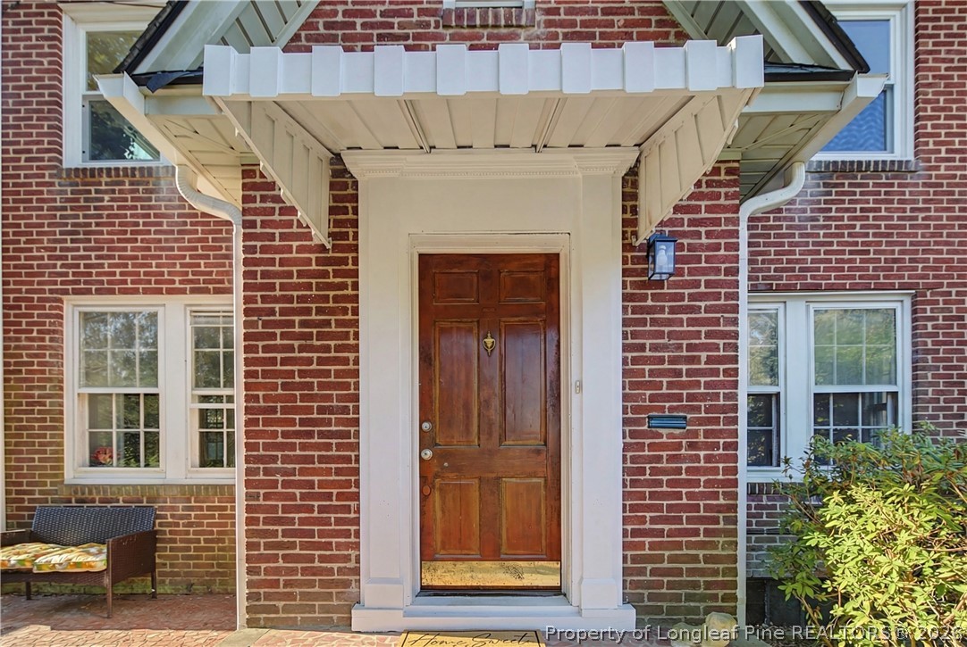 207 Hillcrest Avenue