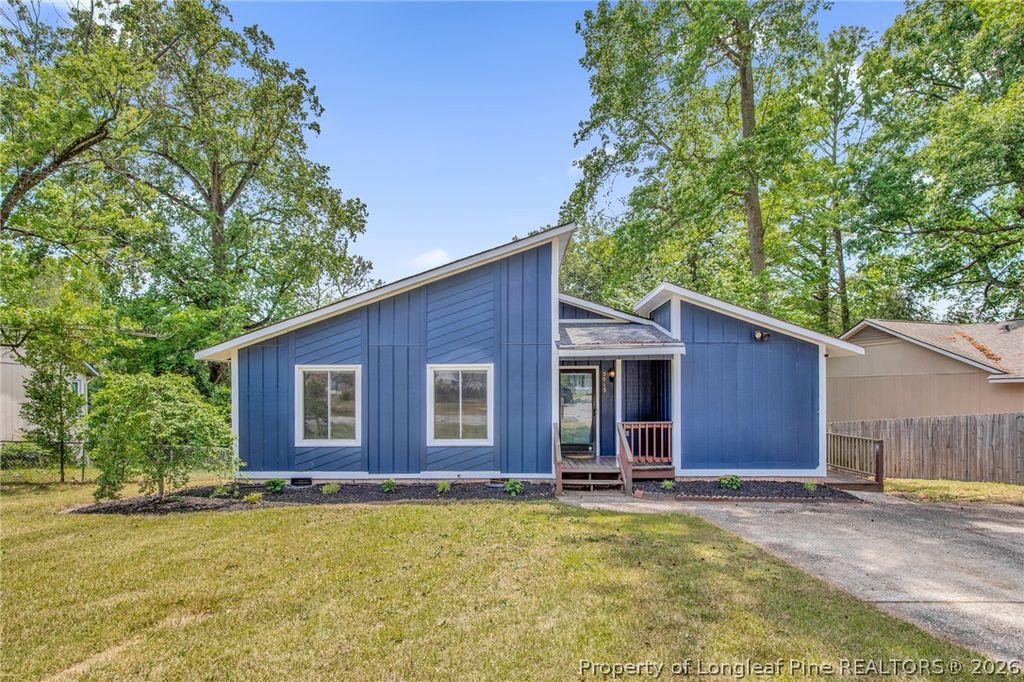 Photo of 5915 Laguna Drive, Fayetteville, NC 28314 (MLS # 762199)