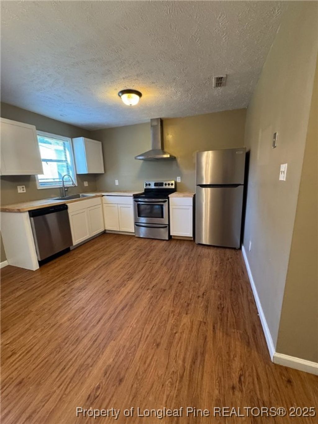 Photo of 1424 Tangora Lane, Fayetteville, NC 28304 (MLS # 752865)