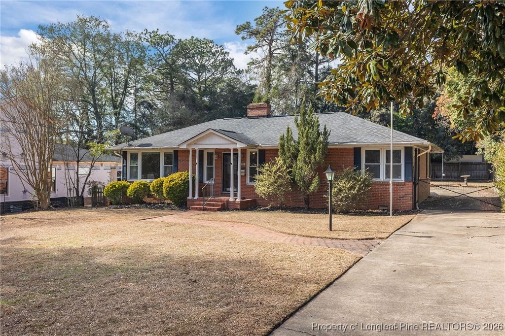 Photo of 316 Pinecrest Drive, Fayetteville, NC 28305 (MLS # 756349)