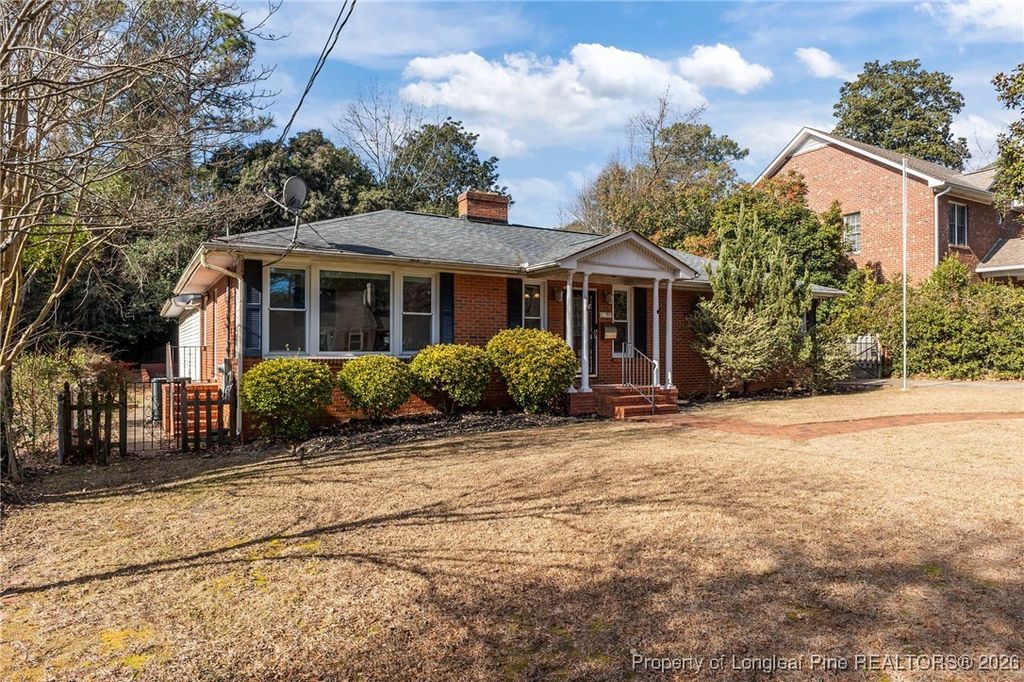 Photo of 316 Pinecrest Drive, Fayetteville, NC 28305 (MLS # 756349)