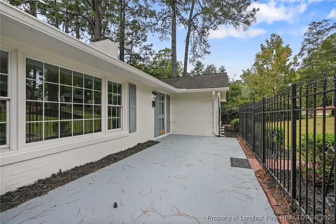 2515 Mirror Lake Drive