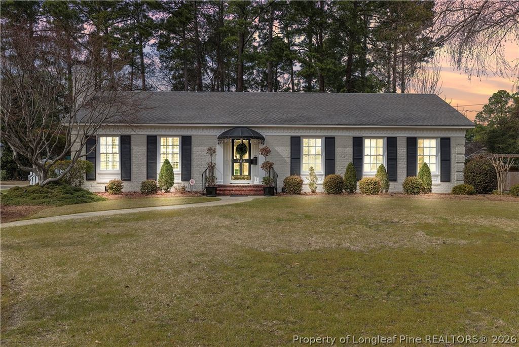 Photo of 420 Northview Drive, Fayetteville, NC 28303 (MLS # 757553)