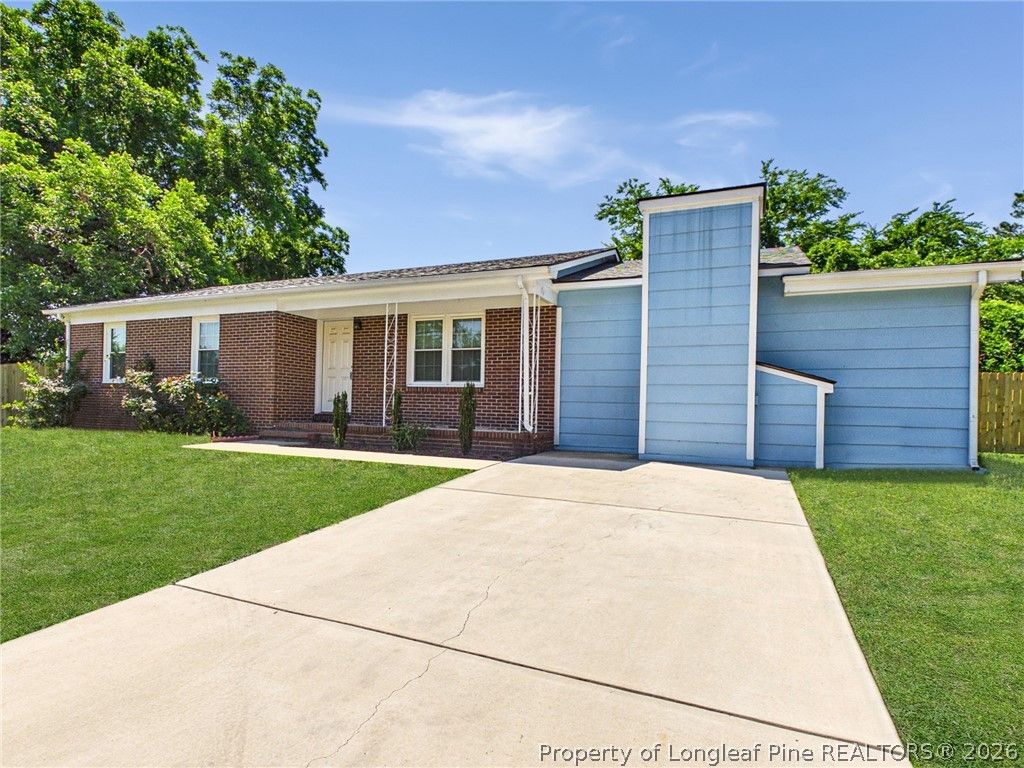 Photo of 1104 Barwin Drive, Fayetteville, NC 28304 (MLS # 763879)