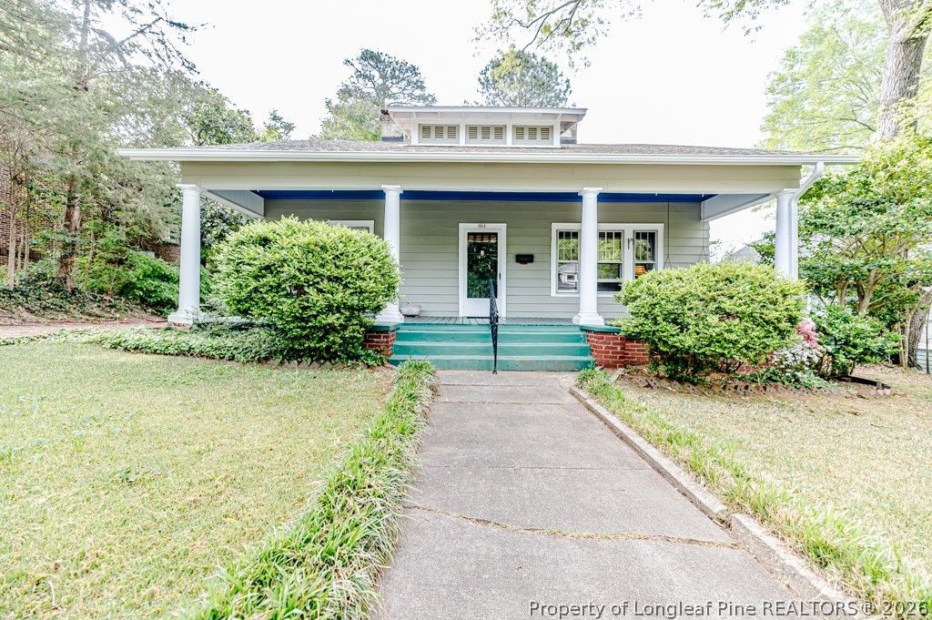 Photo of 311 W Cross Street, Sanford, NC 27330 (MLS # 760188)