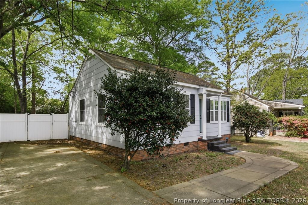 Photo of 1007 Anarine Road, Fayetteville, NC 28303 (MLS # 760267)