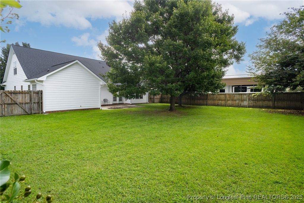 Photo of 1012 Greenhouse Drive, Hope Mills, NC 28348 (MLS # 748475)