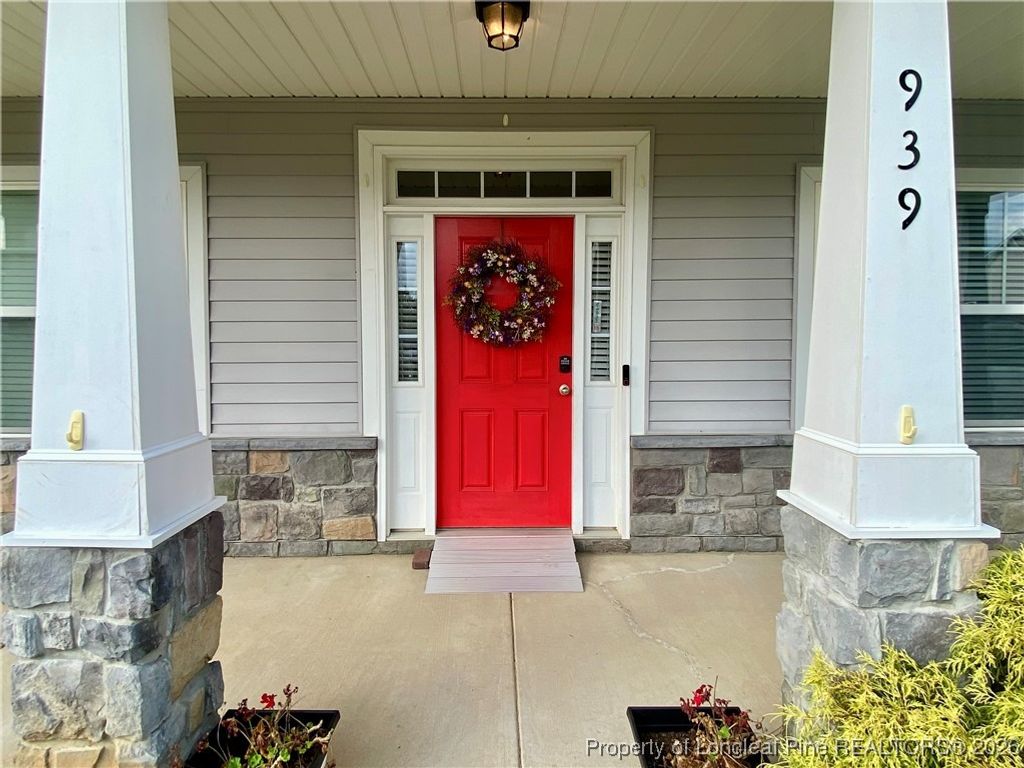 Photo of 939 Ronald Reagan Drive, Fayetteville, NC 28311 (MLS # 755214)