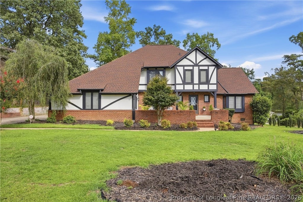 Photo of 209 E Lochhaven Drive, Fayetteville, NC 28314 (MLS # 769124)