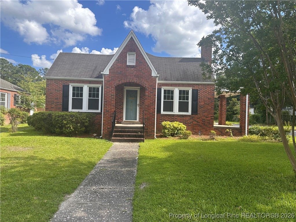 Photo of 202 E 17th Street, Lumberton, NC 28358 (MLS # 755162)