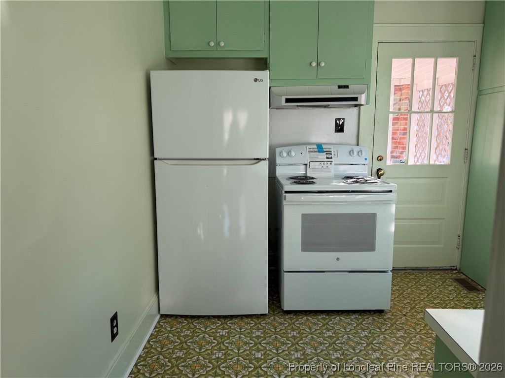 Photo of 202 E 17th Street, Lumberton, NC 28358 (MLS # 755162)