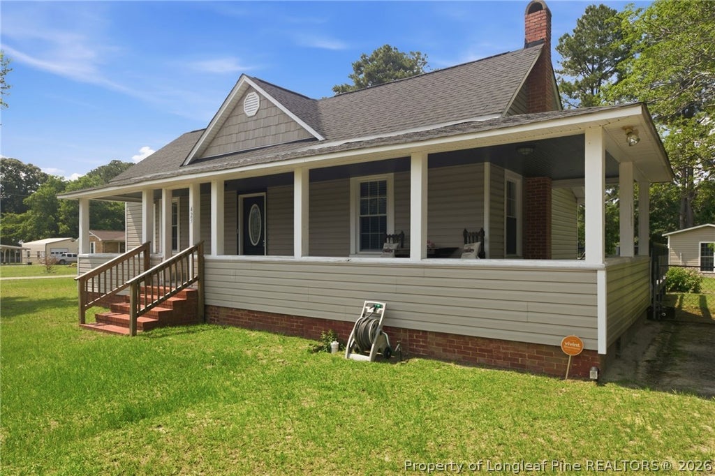 Photo of 423 E Edinborough Avenue, Raeford, NC 28376 (MLS # 764293)