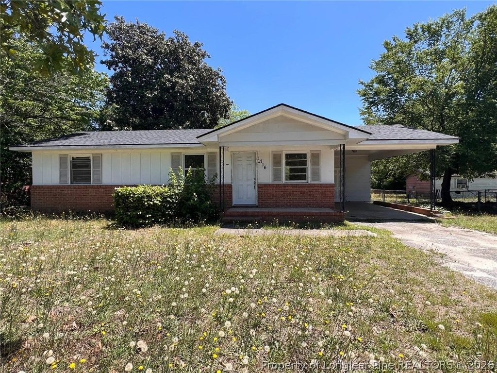 Photo of 1716 Shaw Road, Fayetteville, NC 28311 (MLS # 762254)