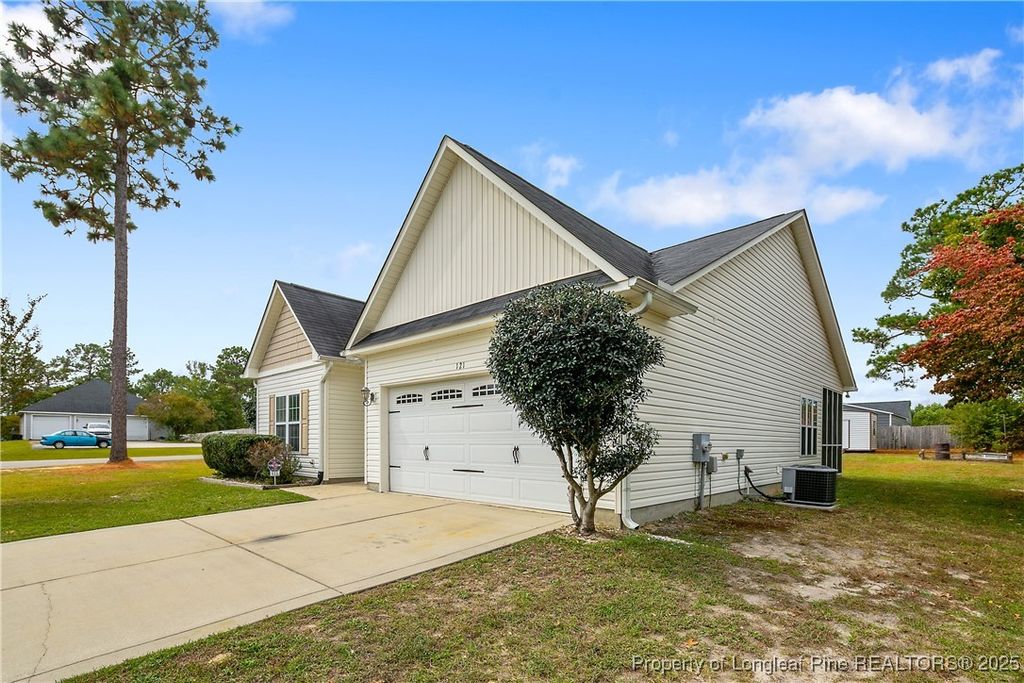 Photo of 121 Michael Drive, Raeford, NC 28376 (MLS # 751187)