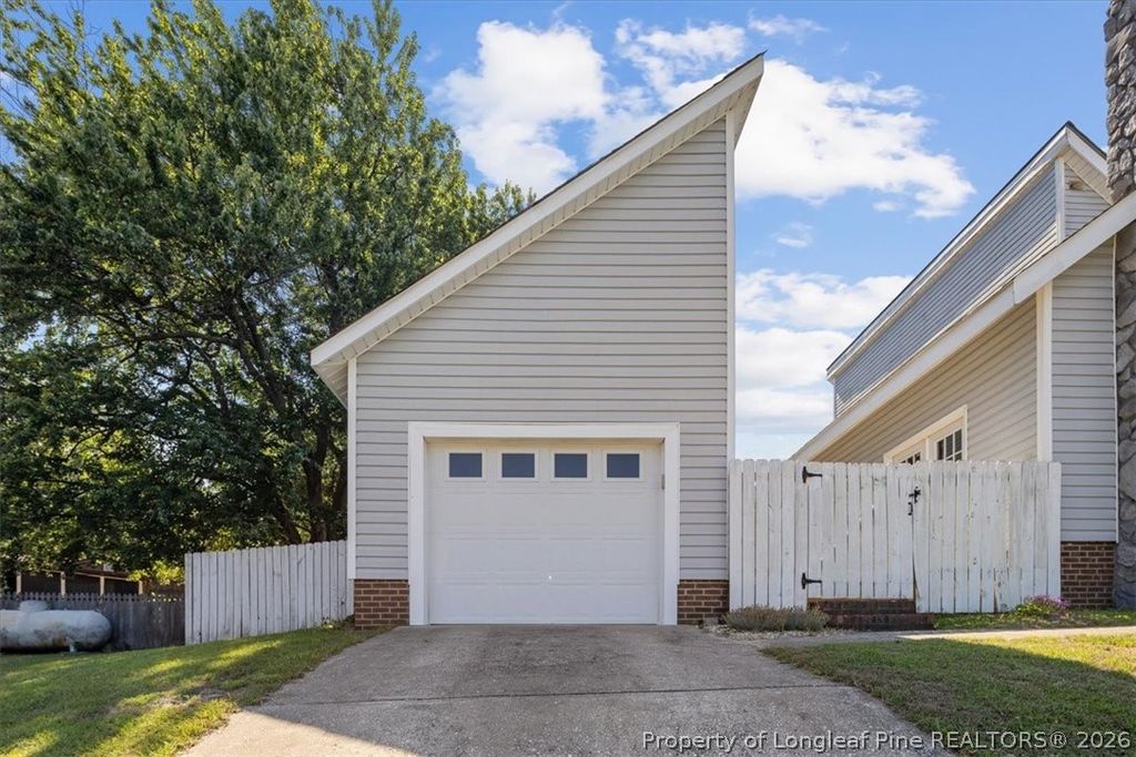 Photo of 209 Brokenhurst Court, Fayetteville, NC 28311 (MLS # 762868)