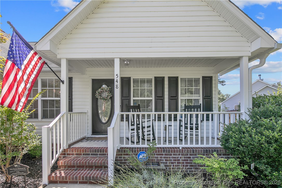 548 Woodberry Circle