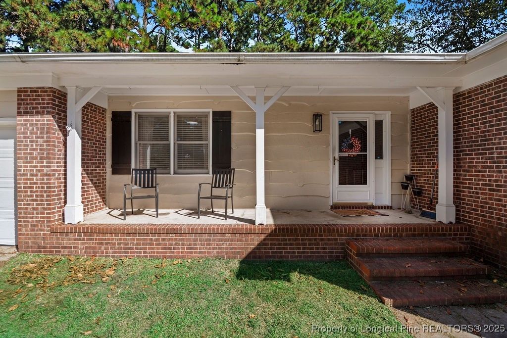 Photo of 2122 Lakeridge Drive, Fayetteville, NC 28304 (MLS # 751753)