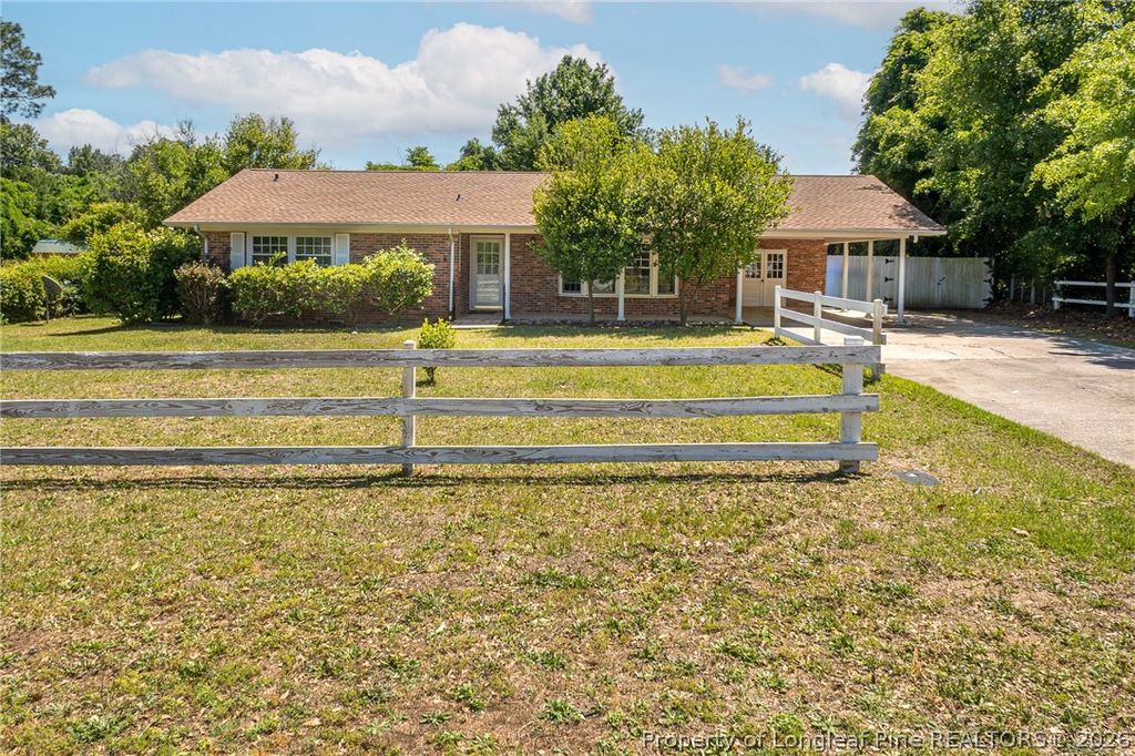 Photo of 504 Jamestown Avenue, Fayetteville, NC 28303 (MLS # 762439)