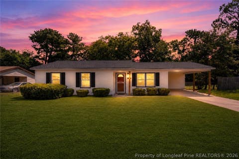 Photo of 1719 Merry Oaks Drive, Fayetteville, NC 28304 (MLS # 767901)