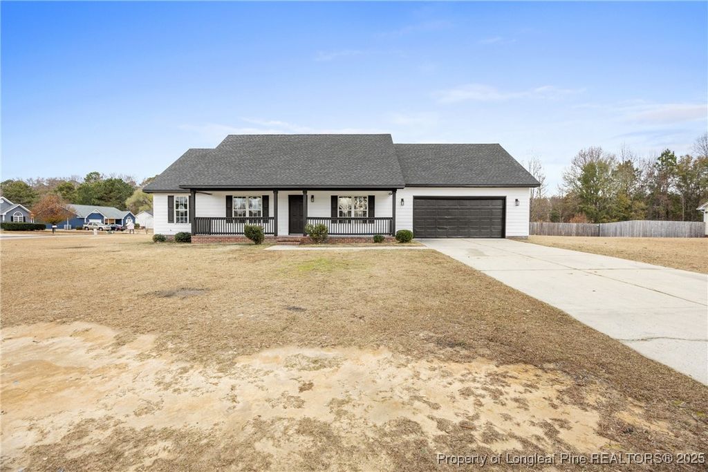 Photo of 122 Tanner Loop, Raeford, NC 28376 (MLS # 754601)