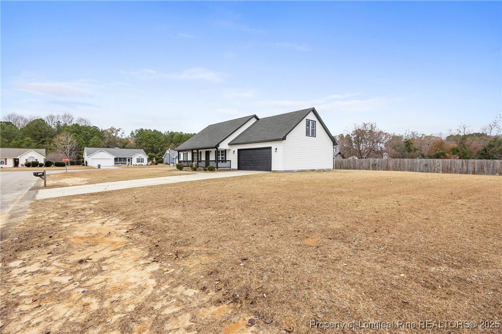 Photo of 122 Tanner Loop, Raeford, NC 28376 (MLS # 754601)