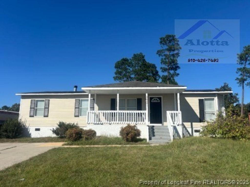 Photo of 2646 OGlesby Drive, Raeford, NC 28376 (MLS # 751883)