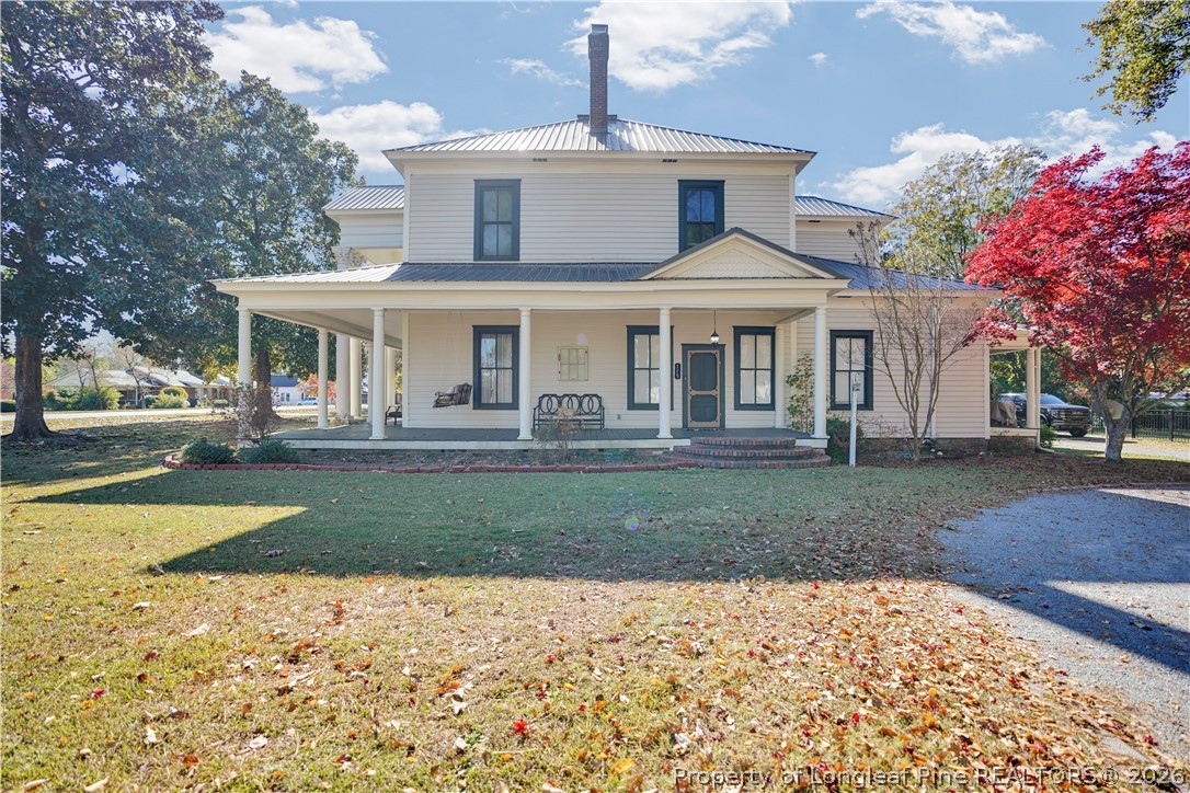 Photo 1 of 26 — 115 N Magnolia Street, Raeford, NC 28376