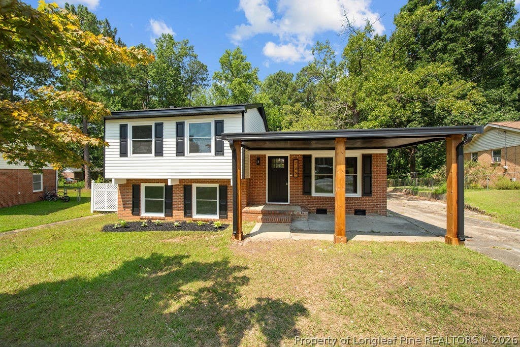 Photo of 736 Burgoyne Drive, Fayetteville, NC 28314 (MLS # 766139)