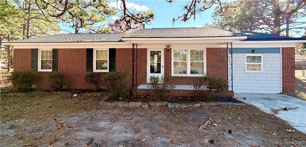 Photo of 709 Bluestone Lane, Fayetteville, NC 28311 (MLS # 754423)