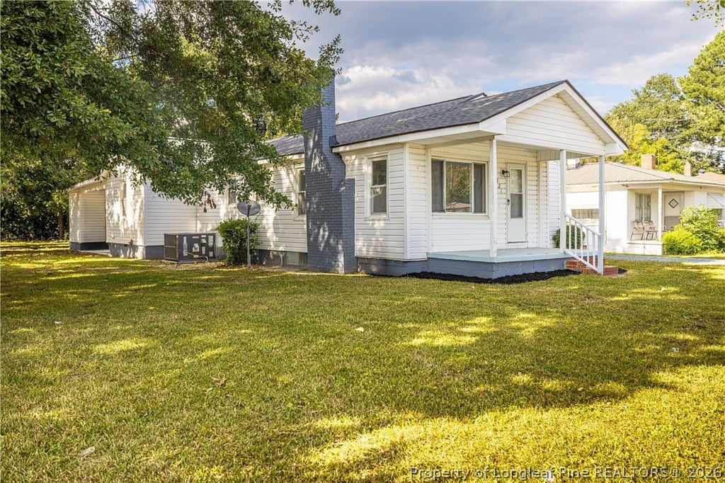 Photo of 321 Martin Luther King Boulevard, Clinton, NC 28328 (MLS # 770298)
