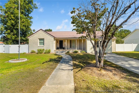 Photo of 410 W Mclean Street, St Pauls, NC 28384 (MLS # 768981)