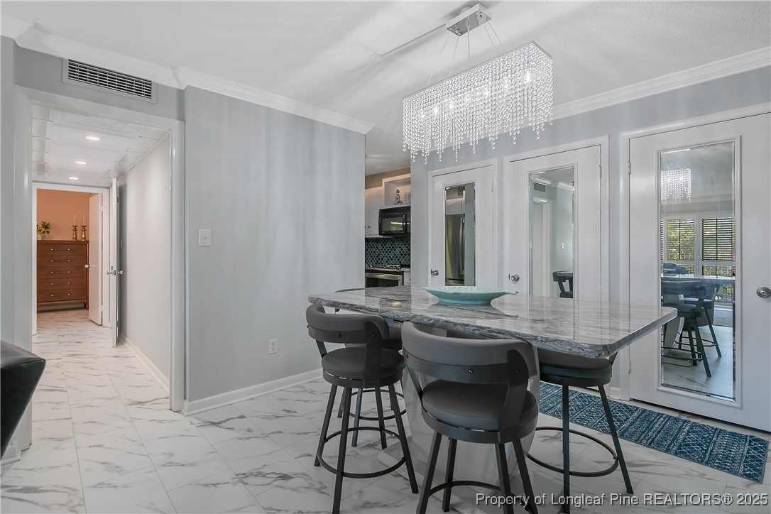 1100 Clarendon Street 202