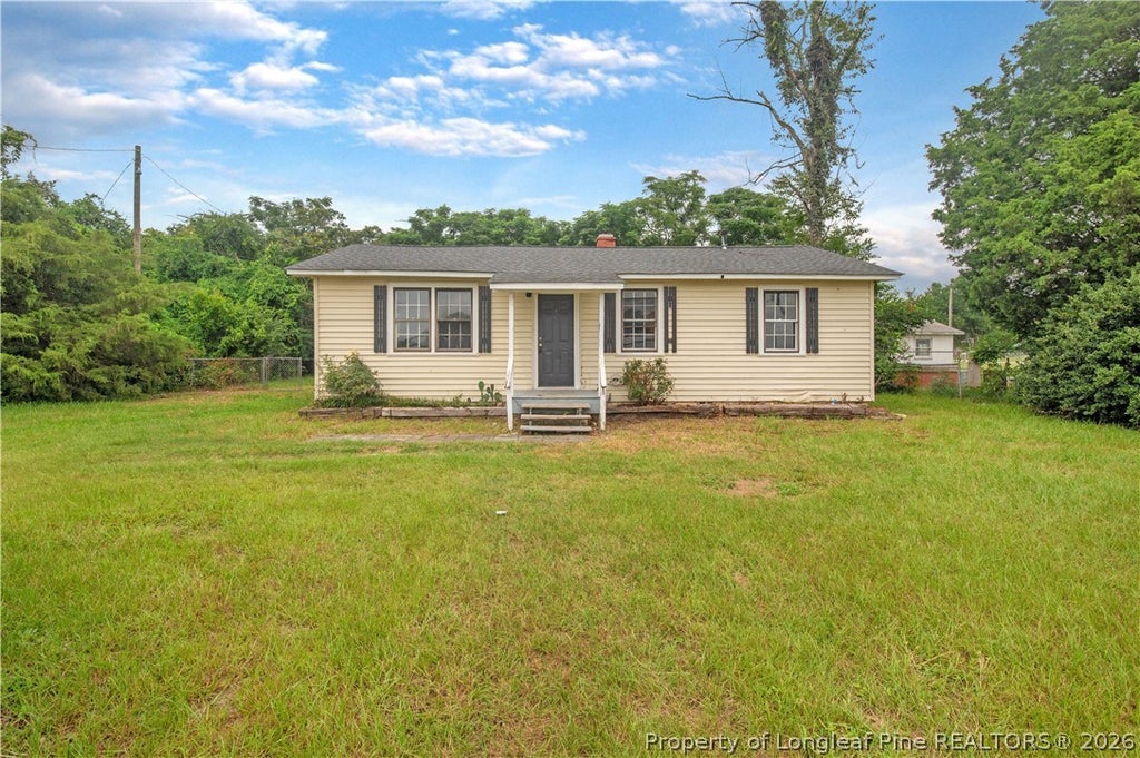 Photo of 1716 Cumberland Road, Fayetteville, NC 28311 (MLS # 769022)