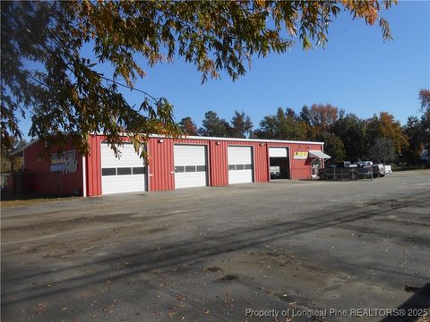 Photo of 3057 Elizabethtown Road, Lumberton, NC 28358 (MLS # 752963)