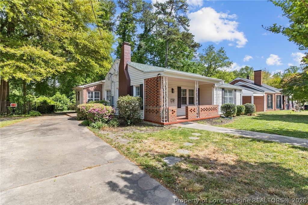Photo of 810 Westmont Drive, Fayetteville, NC 28305 (MLS # 760228)