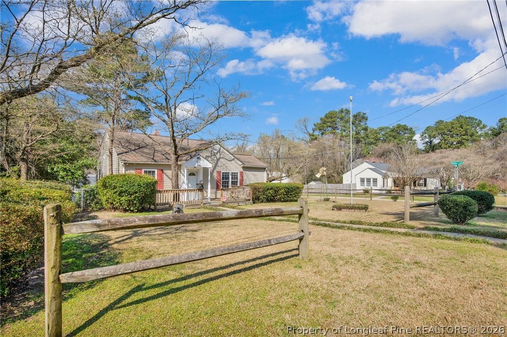 Photo of 611 Glenville Avenue, Fayetteville, NC 28303 (MLS # 759093)