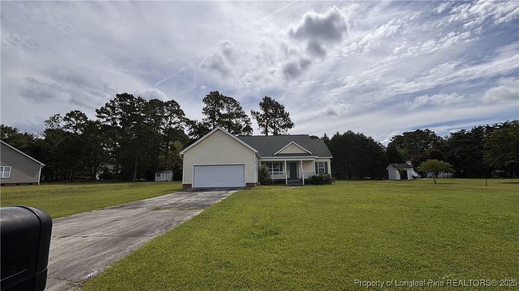 Photo of 205 Kelly Drive, Laurinburg, NC 28352 (MLS # 751961)