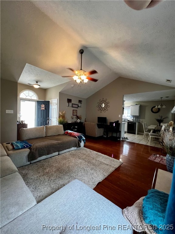 Raeford, North Carolina 28376, United States, 3 Bedrooms Bedrooms, ,2 BathroomsBathrooms,Residential,Active,108271