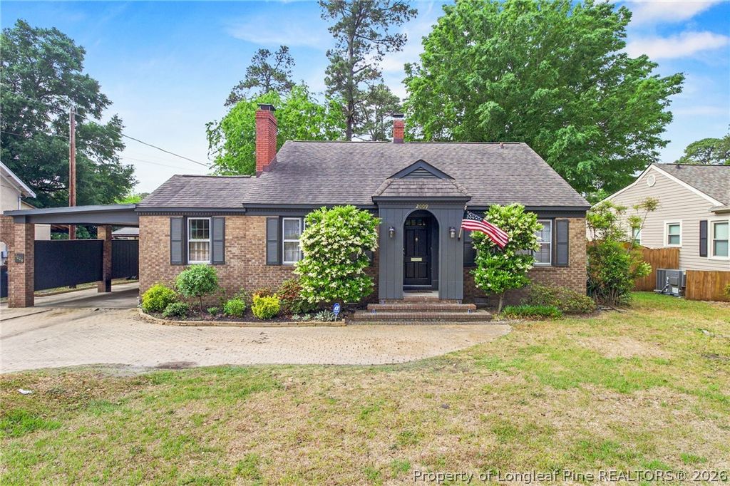 Photo of 2009 Morganton Road, Fayetteville, NC 28305 (MLS # 761762)